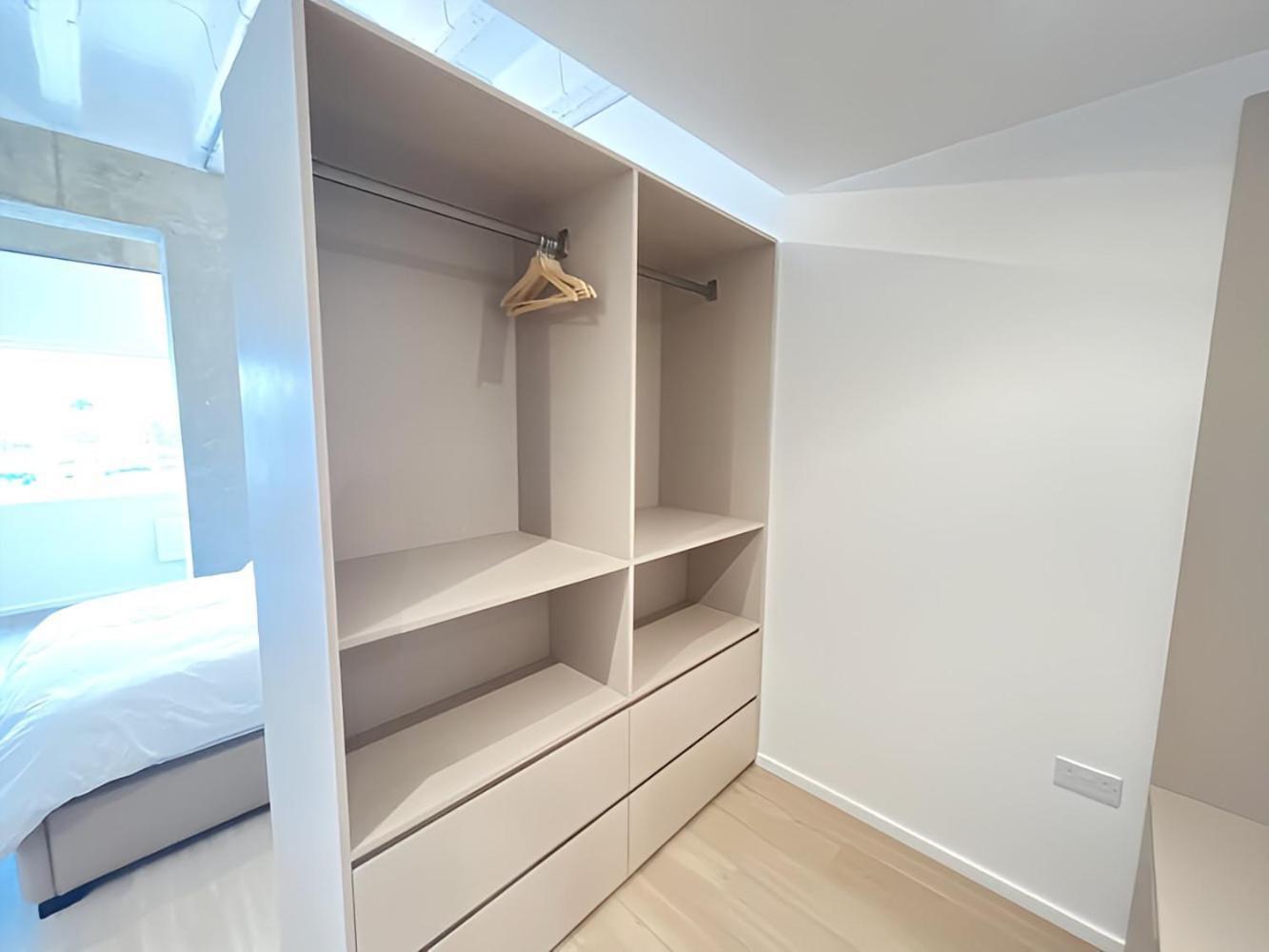 1Br Luxury Flat At Train Station - Long Stays Welcome - Just Ask ميلتون كينيز المظهر الخارجي الصورة